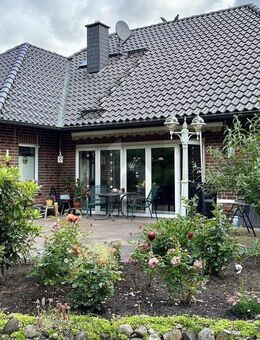 DIAMANT AM FUßE DER WEHRBURG - Neustadt-Glewe