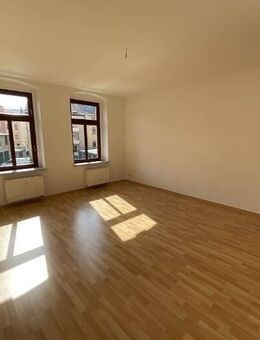 Großzügige 2-Zimmer-Wohnung mit Einbauküche - Altenburg