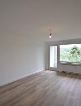 Familien aufgepasst! Renovierte 4-Zi-Whg mit Balkon in Langenberg - Velbert