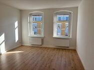 Erstbezug nach Sanierung! 1 Zimmer Wohnung mit großer Küche - Halle (Saale)