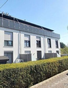 *Gehobenes und modernes Niedrigenergie Reiheneckhaus mit Terrasse und Garten in bevorzugter Lage* - Flörsheim (Main)