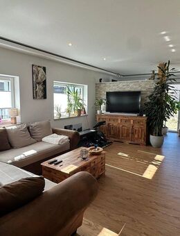Saniertes Zweifamilienhaus in Garching an der Alz! - Garching (Alz)