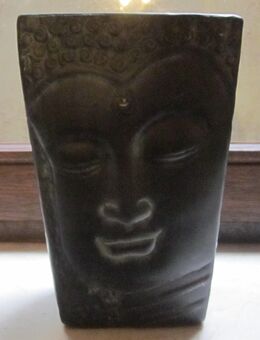 Buddha-Blumenübertopf, schwarz + Glas mit Deko + Koaxialkabel für SAT-Anlagen, 25m + Leitz Ordner - München