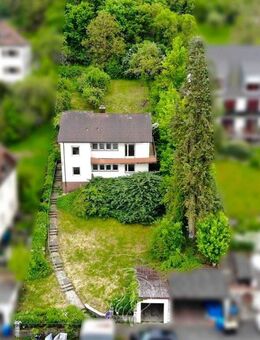 Platz für Ihre Familie und Ihre Ideen - Einfamilienhaus mit großem Garten - Höchberg