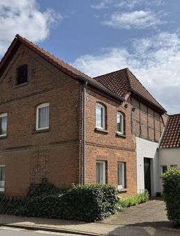 Großzügiges Einfamilienhaus mit Balkon und Stellplatz - Hannover