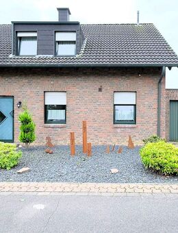 Große Doppelhaushälfte mit Garage in ruhiger Lage - Goch