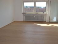 Frisch renovierte 3-Zimmerwohnung mit sonniger Loggia und Gartenanteil in Nürnberg-Altenfurt - Nürnberg