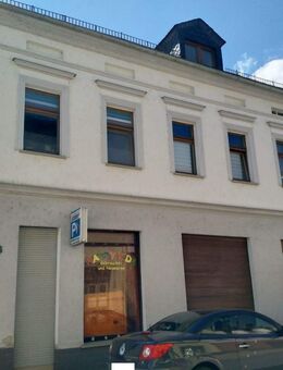 Wohnungspaket, Mehrfamilienhaus Elsterberg-Zentrum - 80 m² saniert und sofort bewohnbar, 380 m² zum Sanieren - Elsterberg