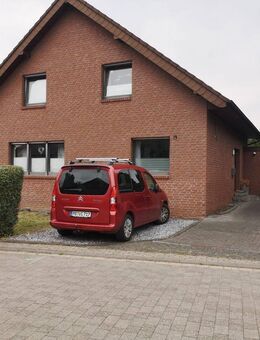 Freistehendes Einfamilienhaus in beliebter Lage von Salzkotten mit 7 Zimmern - Salzkotten