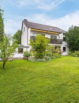 AIGNER - Vielseitig nutzbares Mehrparteienhaus mit großzügigem Grundstück in Gröbenzell! - Gröbenzell