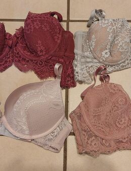 Bhs, 4 Stück, Gr. 70C, Hunkemöller, abzugeben - Mallersdorf-Pfaffenberg