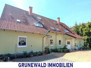 Zwei Doppelhaushälften mit insgesamt vier Wohneinheiten, Garten und Stellplätzen - Dornburg-Camburg