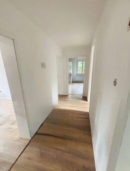 3 Zimmer Wohnung frisch renoviert und teilmöbliert (EBK, Tageslichtbad, Badewanne, Keller usw.) - Bad Harzburg