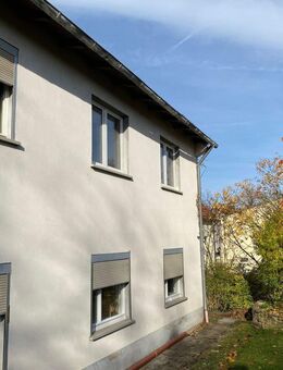 Außergewöhnliche 4-Zimmer-Wohnung mit eigenem Gartenanteil in Meeder - Meeder