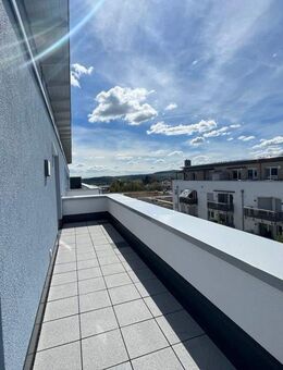 "PENTHOUSE-FLAIR": MODERNES WOHNEN ÜBER DEN WOLKEN! 3 Zimmer - Dornburg