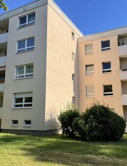 leere 3-Zi. Wohnung in Wiesbaden-Delkenheim - Wiesbaden