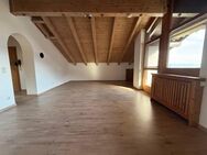Großzügige und gemütliche Dachgeschosswohnung in ländlicher Wohnlage! - Anger