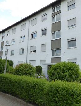 Attraktive Wohnung im obersten Stock mit sonnigem Balkon und Stellplatz in zentraler Lage! - Riedstadt