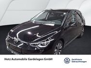 VW Golf, 2.0 TDI VIII Move, Jahr 2024 - Gardelegen (Hansestadt)