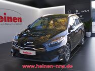 Kia cee'd, 1.5 T-GDI ceed SW Kombi VISION, Jahr 2024 - Holzwickede