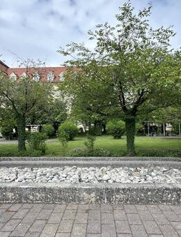 Wohnen im Welfenpalais in Weingarten! 2-Zim.-Wohnung mit PKW-Stellplatz - Weingarten