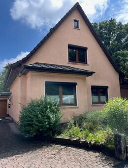 Gepflegtes 1-2 Familienhaus mit traumhaftem Garten in Vegesack - Bremen
