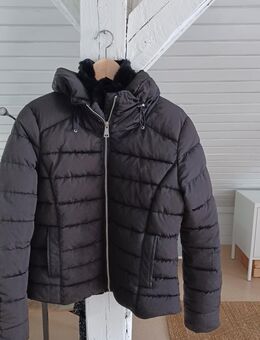 Warme Winterjacke mit Stehkragen - Braunschweig