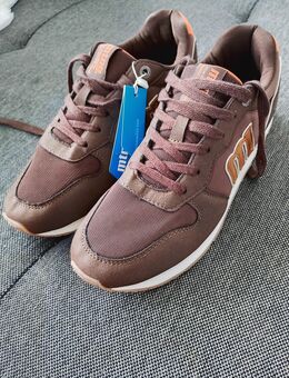 Neu mit Etikett Mustang Sneaker - Wolfsburg