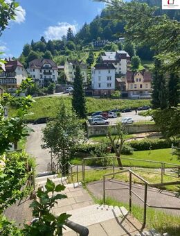 °°° KAPITALANLAGE MIT POTENZIAL- 3 ZIMMER DACHGESCHOSSWOHNUNG MIT GUTER VERMIETBARKEIT °°°°°° - Bad Wildbad