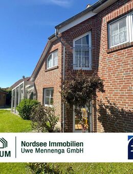 GEPFLEGTE DOPPELHAUSHÄLFTE MIT SAUNA UND GARTEN - FERIENIDYLLE NAHE DER NORDSEE. - Dornum
