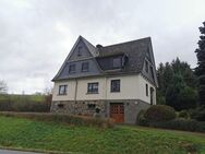 Charmantes Zweifamilienhaus in ruhiger Ortsrandlage von Bad Berleburg-Arfeld - Bad Berleburg