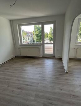 Frisch sanierte 2-Raum-Wohnung mit Balkon in zentraler Lage von Nordhausen - Nordhausen
