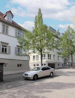 Charmante 2-Zi-Wohnung im denkmalgeschützten Stadthaus mitten im kulturellen Herzen von Ludwigsburg - Ludwigsburg