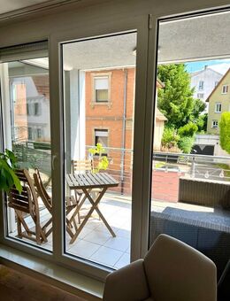 Ab 1.8.2025 zu vermieten: Dachgeschosswohnung über 2 Etagen im Herzen von Grötzingen - Karlsruhe
