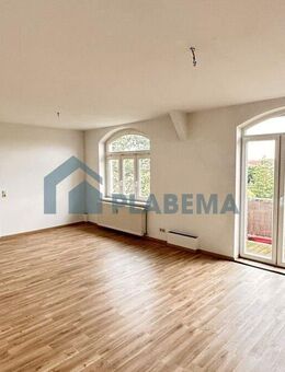 Moderne 2- Zimmer- Wohnung mit Einbauküche und Balkon zu vermieten, PKW- Stellplatz optional - Parchim