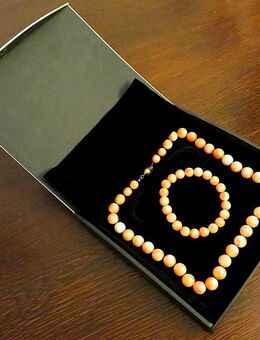 Korallenperlen-Schmuckset - Halskette und Armband, Halskette mit Magnetschließe, Vintage Style - Rheinsberg