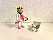 Playmobil Ärztin Figur Frau mit Stethoskop, Spritze, Schere, Koffer - Wülfrath