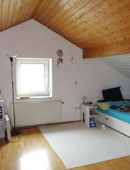 40 m² ZUHAUSE: 1-Zimmer Dachgeschoss-Wohnung im Nord-Westen Kraiburgs - Kraiburg (Inn)