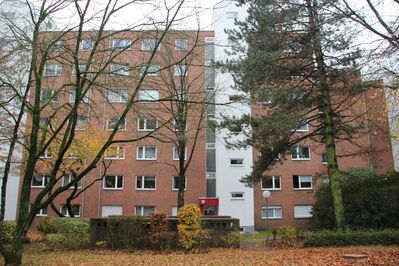 Großzügige, vermietete 3-Zi.-Whg. mit Balkon