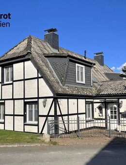 PROVISIONSFREI: Doppelhaushälfte mit flexibel nutzbarem Nebengebäude auf großem Grundstück nahe Bad Segeberg - Schieren