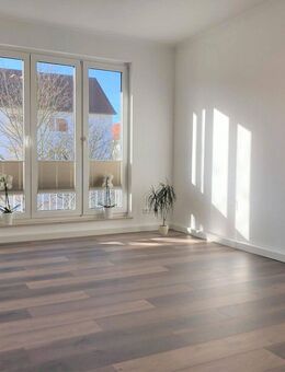 Schöne 3 Raum Wohnung mit Balkon - Hoyerswerda Zentrum