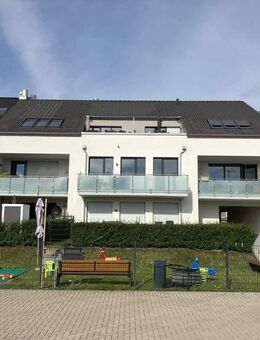 Bei VIVAWEST die Sonnenstrahlen auf dem eigenen Balkon genießen. - Brühl (Nordrhein-Westfalen)