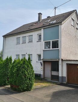 Freistehendes 2-Familienhaus in ruhiger Höhenlage von Köngen - ideal für Handwerker - Köngen