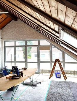 Traumhafte 4,5-Zimmer-Dachgeschosswohnung mit Dachloggia und Balkon - Erstbezug nach Renovierung ! - Filderstadt