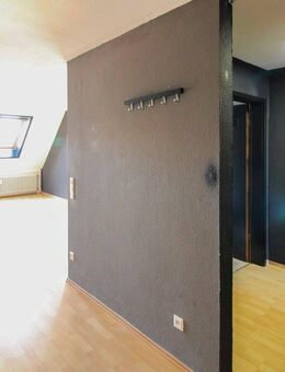 Großzügige Dachgeschosswohnung mit Dachterrasse und Weitblick in Beilstein - Beilstein (Baden-Württemberg)