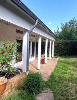 Großzügiges EFH mit exklusivem Wohn-Ambiente in schöner Lage, mit Garten u. Terrasse. - Bad Boll