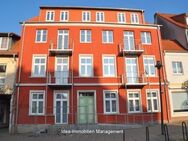 Altersgerechte Wohnung mit Fahrstuhl und zwei Balkone zu vermieten! - Richtenberg