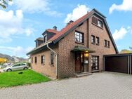 Sehr gepflegte Doppelhaushälfte mit idyllischen Garten und Doppel Garage in Moers-Holderberg - Moers