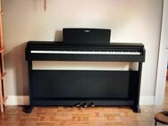 KLAVIER / PIANO Yamaha YDP-161 mit Klavierbank - Düsseldorf