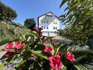 Helle Dachgeschosswohnung mit Flair und tollem Ausblick - Fürth (Hessen)